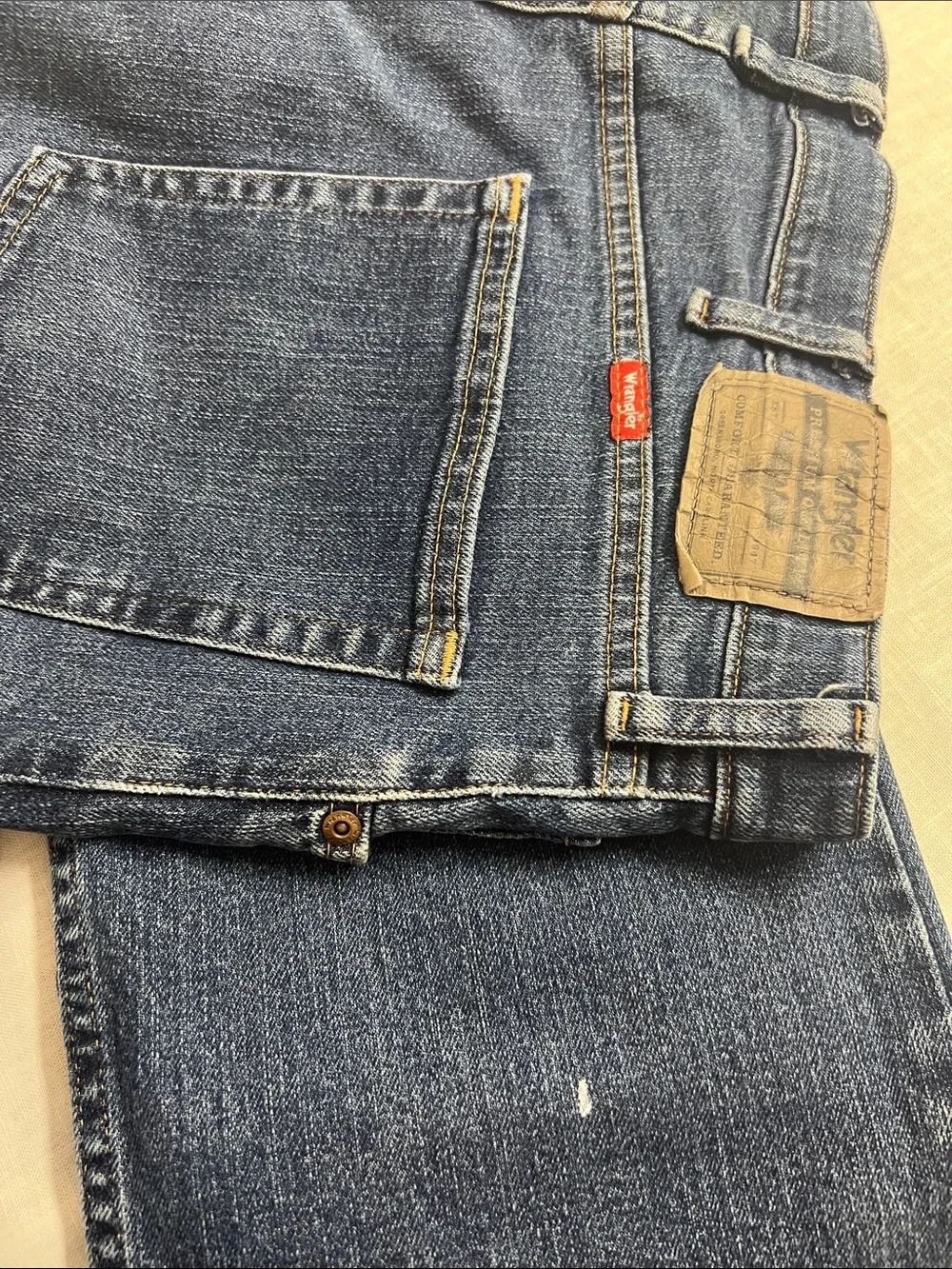 🌞 Wrangler Dark Blue Straight-Leg durable Jeans men size 36”w x 30”l